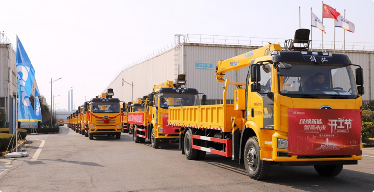 2025年，徐工&解放“整车一体化”随车起重机批量发车，闪耀开门红！