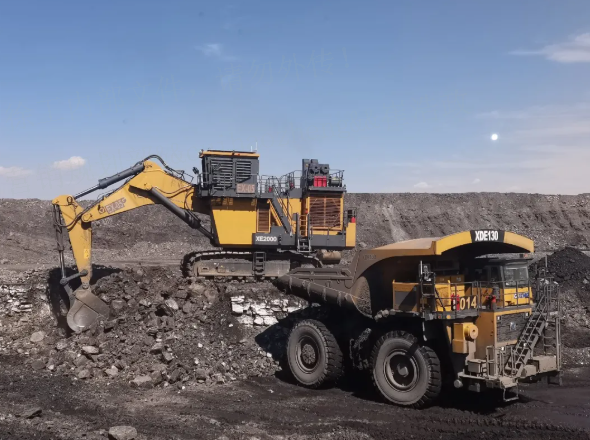 可动率超95%！徐工XE2000矿用挖掘机好评如潮