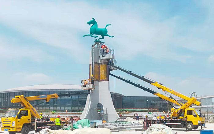 西北枢纽迎高峰！ 兰州中川机场高空建设“颜值功臣”是徐工