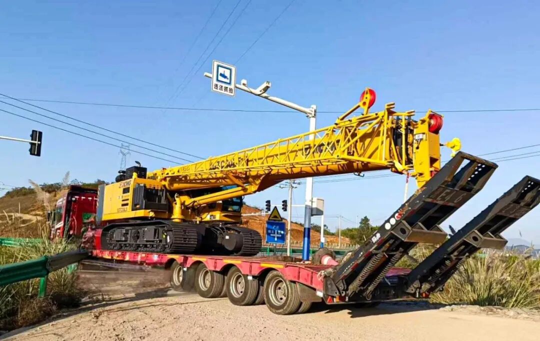 松软泥地也稳如泰山？这台徐工XGTC30L5，专治各种站不稳！