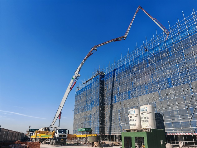 施工连轴转！徐工75米泵车“火”到全国工地