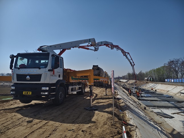 春灌不等人？徐工37米小泵车，灌区改造立大功